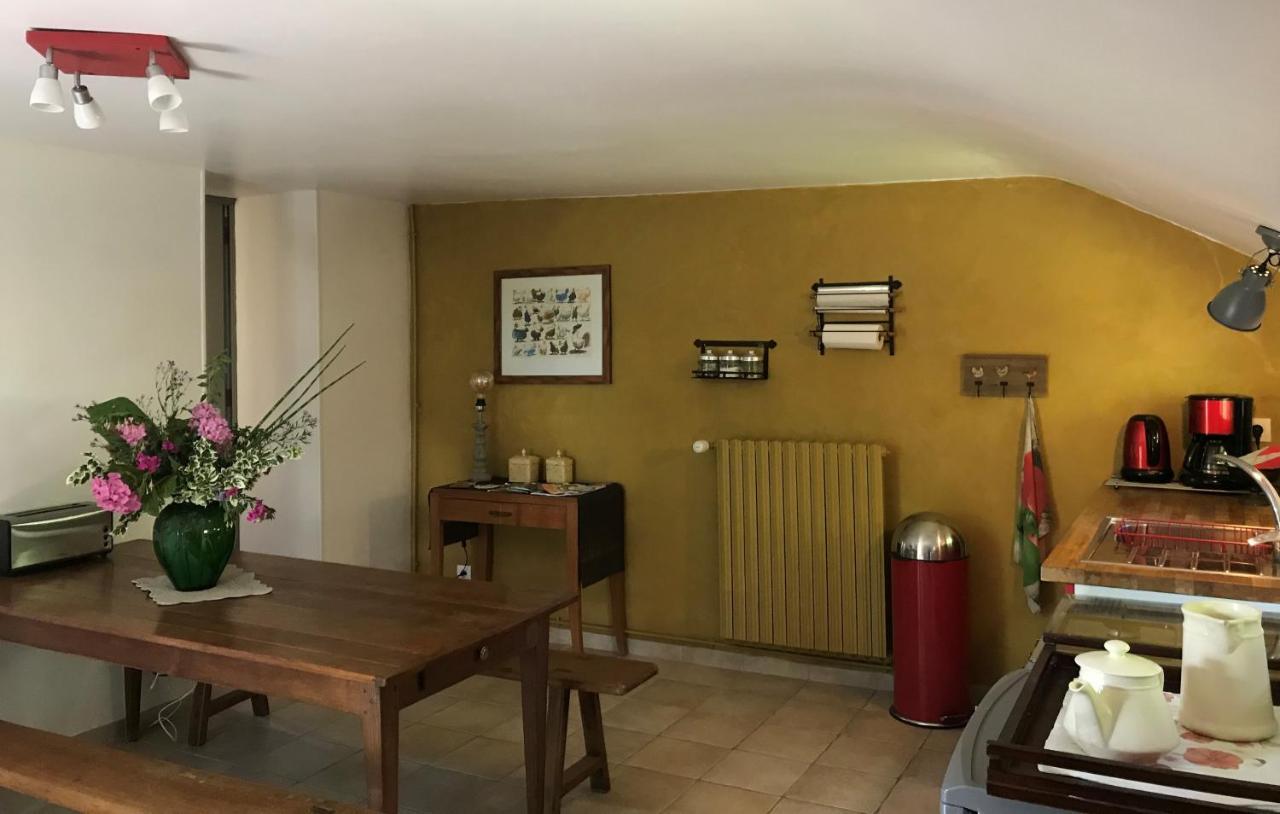 Le Mesnil Bed & Breakfast Dance  Luaran gambar