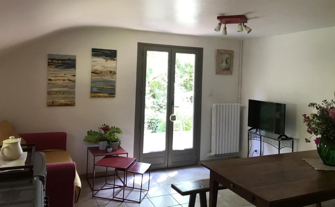 Le Mesnil Bed & Breakfast Dance  Luaran gambar